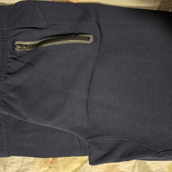 Old Navy Dynamic Fleece Joggers NAVY - Picture 2 of 3